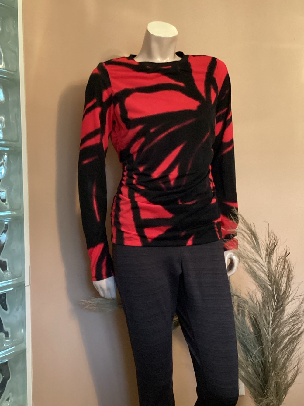 DKNY Women's Long Sleeve Top in Red and Black